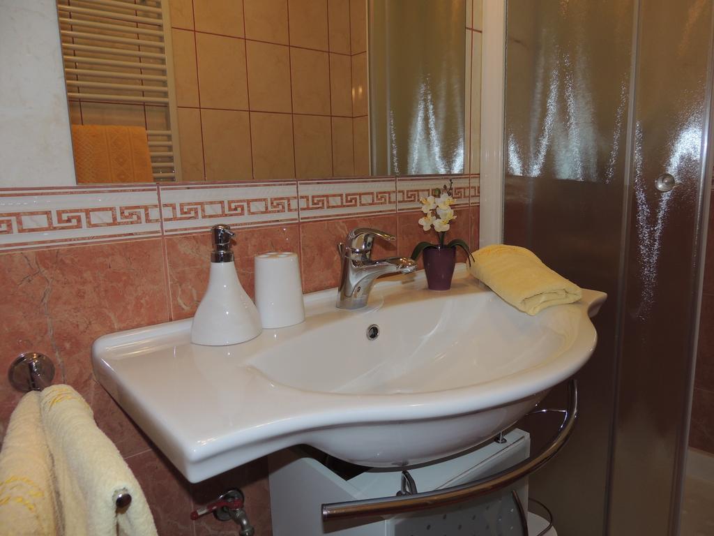 Apartments And Rooms Tavcar Блед Стая снимка